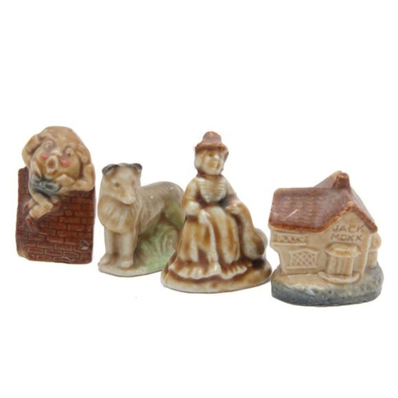 Vintage Red Rose Wade England Whimsies Figurines Humpty Dumpty Dog House Lady - Picture 1 of 7